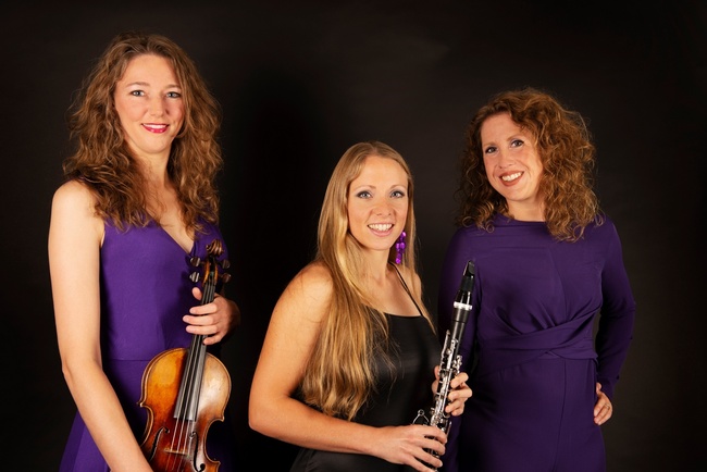 Vivezza trio speelt in de Sloterkerk