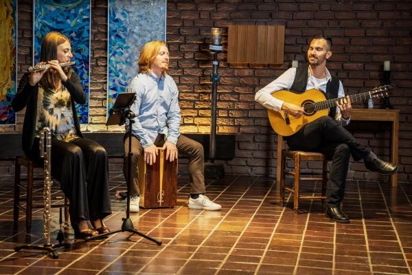 Flamenco met het Matthieu Acosta Trio  (aanvang 15.30 uur)