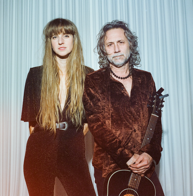 Yellofox, onweerstaanbare Folk-Americana in kasteel Doornenburg.