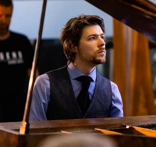 Pianist Kasper Schonewille om 16.00 uur in Huize Gaudeamus met Mendelssohn op reis naar Schotland