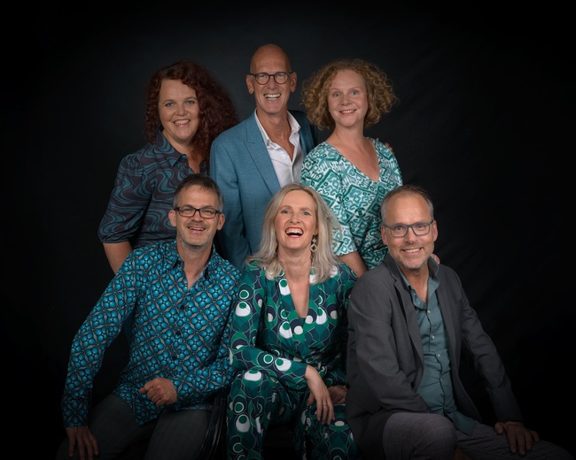 Ambrosia a capella, Zes zeer ervaren musici met een grote passie voor zingen, mooie liedjes en taart: dat is Ambrosia a cappella.