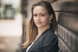 Pianiste Ellyne Wieringa met 'In het spoor van Brahms' in Huize Gaudeamus
