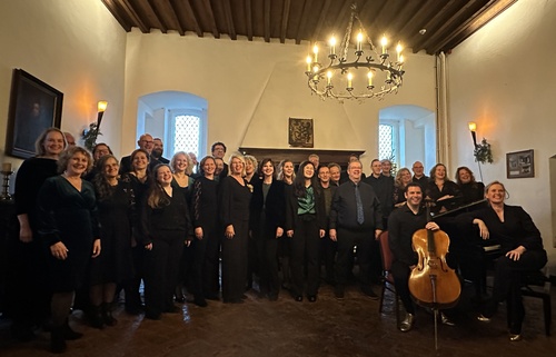 Castle Christmas: sterrenkoren en gouden stemmen.