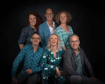 Ambrosia a capella, Zes zeer ervaren musici met een grote passie voor zingen, mooie liedjes en taart: dat is Ambrosia a cappella.