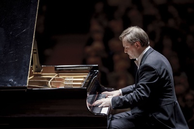 Pianist Misha Fomin speelt Beethoven, Schubert en Brahms
