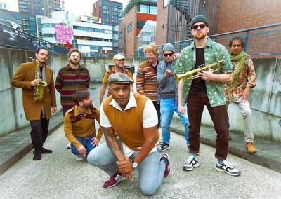 SWING - LIQUID SUN ORCHESTRA - pompende funky afrobeat