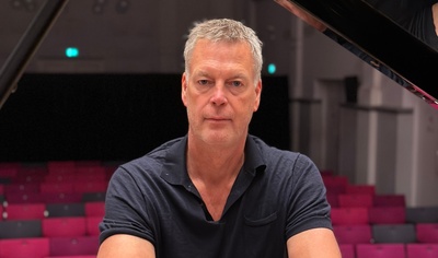 Feico Deutekom met werken van Philip Glass, Ludovico Einaudi en Ryuichi Sakamoto