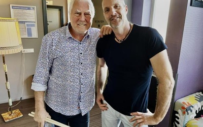 vrijdag 8 december in Badhus De Westereen Drumpraat on Tour met Cesar Zuiderwijk en Sietse Huisman