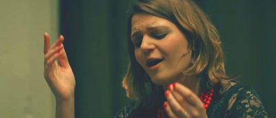 Maryana Golovchenko zingt muziek uit Oekraine, Bulgarije en Turkije